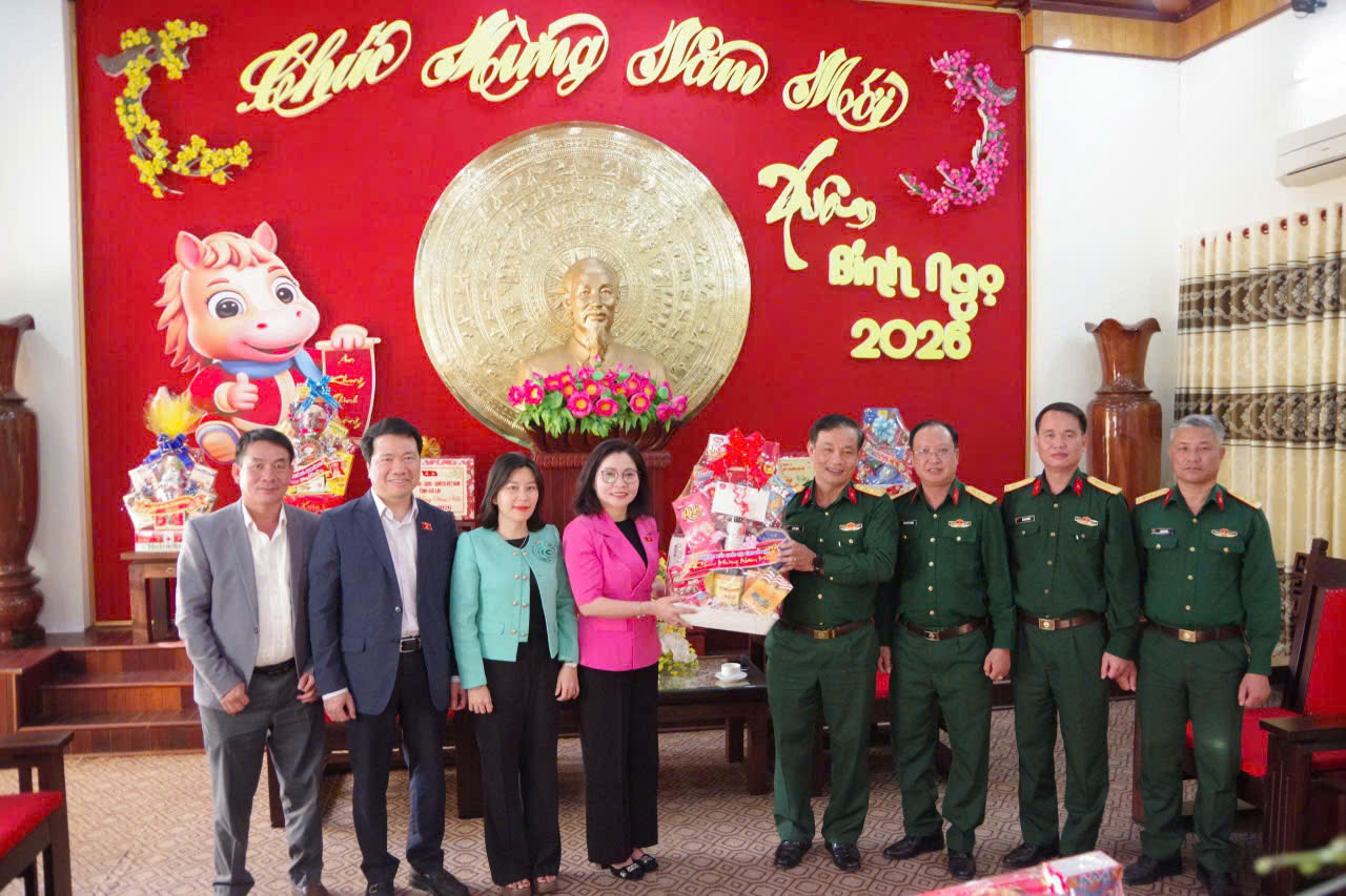 Đoàn đại biểu Quốc hội tỉnh Đắk Lắk thăm, chúc Tết một số đơn vị lực lượng vũ trang